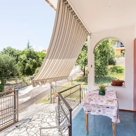 شقة Guesthouseminturnoit Lucia Sparagna مينتورنو