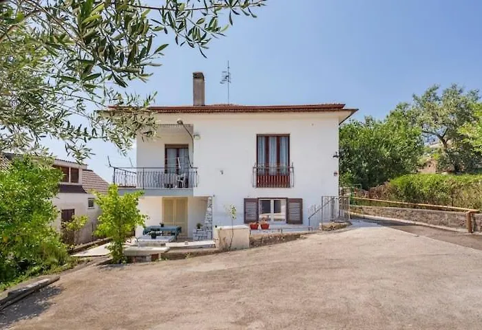 Guesthouseminturnoit Lucia Sparagna Apartmán *