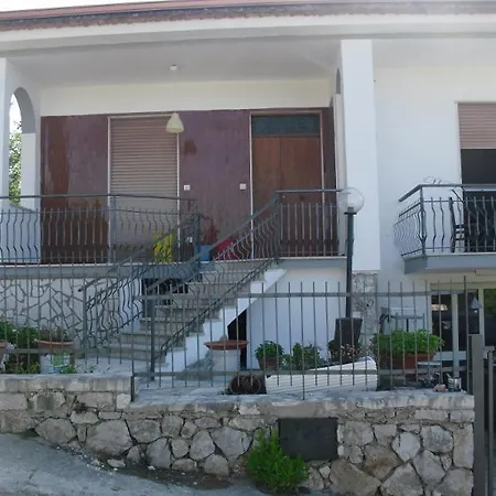 Apartment Guesthouseminturnoit Lucia Sparagna