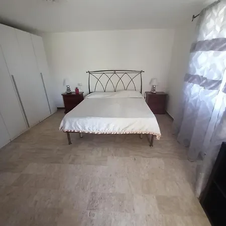 Guesthouseminturnoit Lucia Sparagna * Minturno