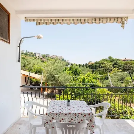 Guesthouseminturnoit Lucia Sparagna Minturno