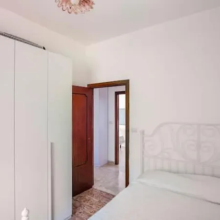 Guesthouseminturnoit Lucia Sparagna Minturno