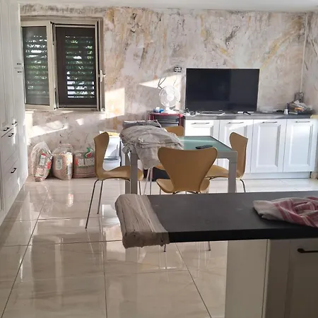 Guesthouseminturnoit Lucia Sparagna Apartamento *